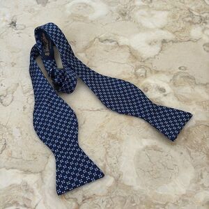 NWT Brooks Brothers 100% Silk Bow Tie